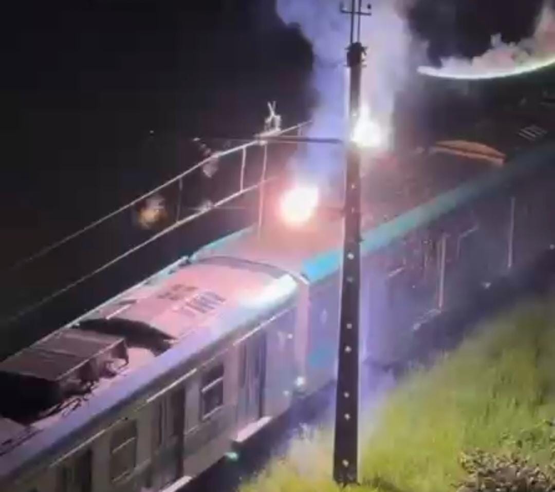 Vídeo mostra falha elétrica na Linha 9-Esmeralda