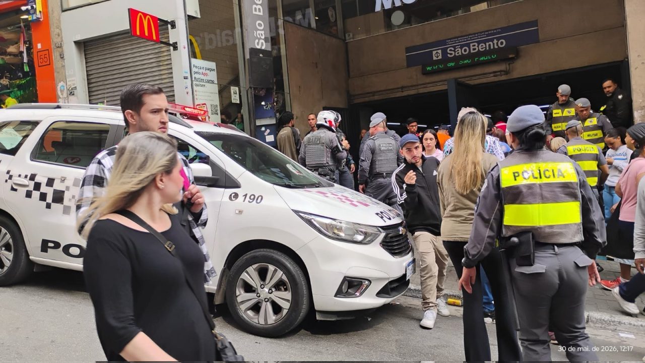 Cinco pessoas são baleadas em tiroteio na estação São Bento