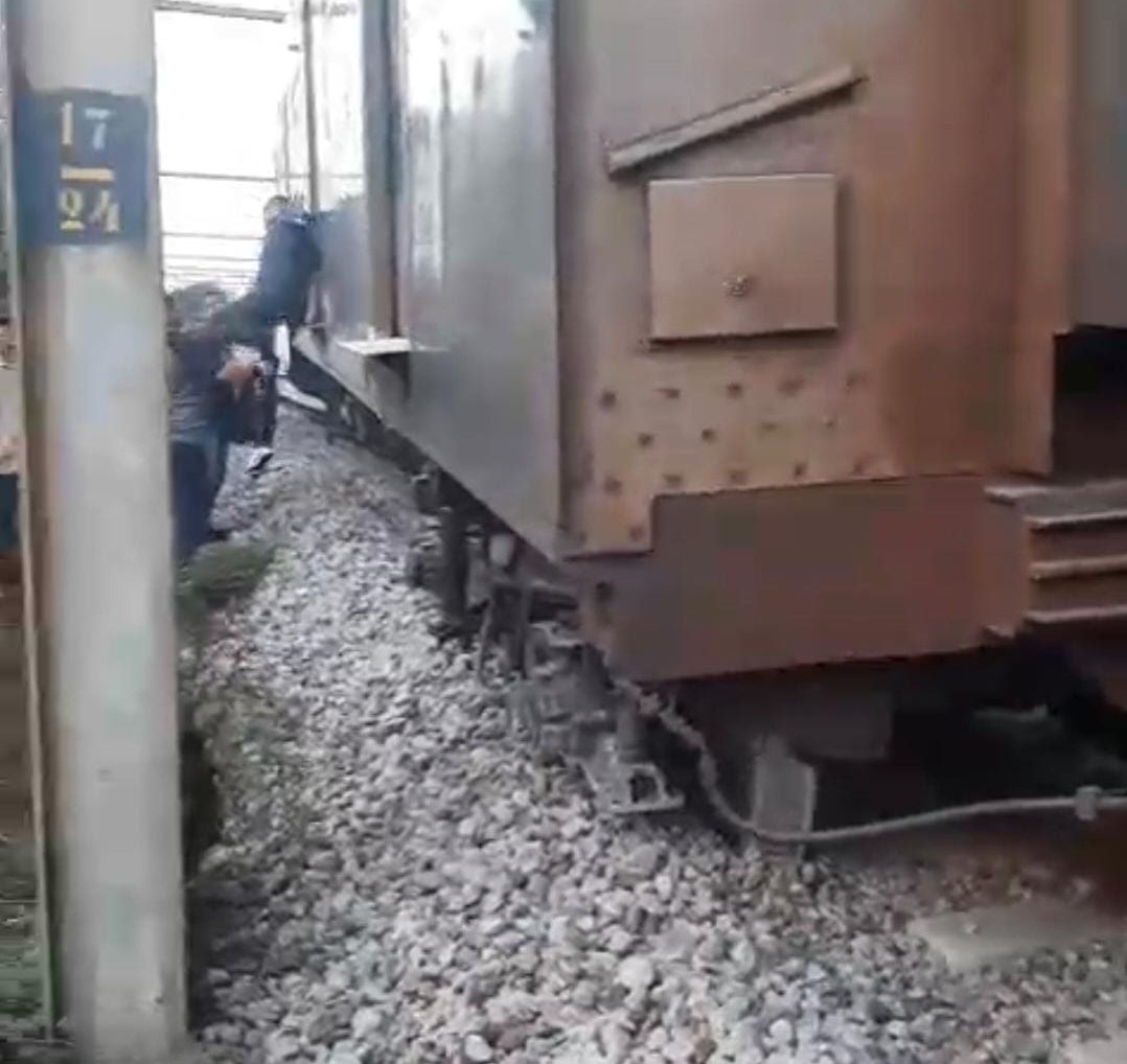 Trem da ViaMobilidade descarrila na Linha 8-Diamante nesta sexta (14)